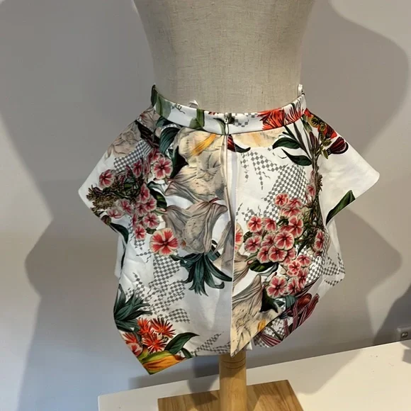 Ava 2 piece shorts suit - Picture 10 of 13